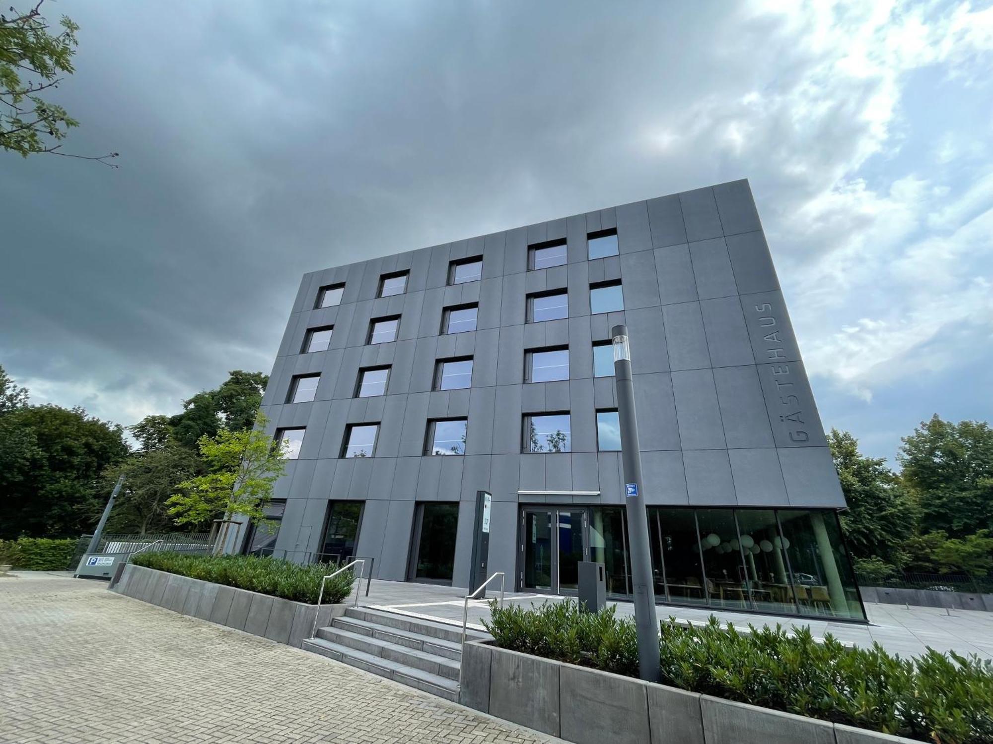 Hotel Am Campus بوروسيا مونشنغلادباخ المظهر الخارجي الصورة